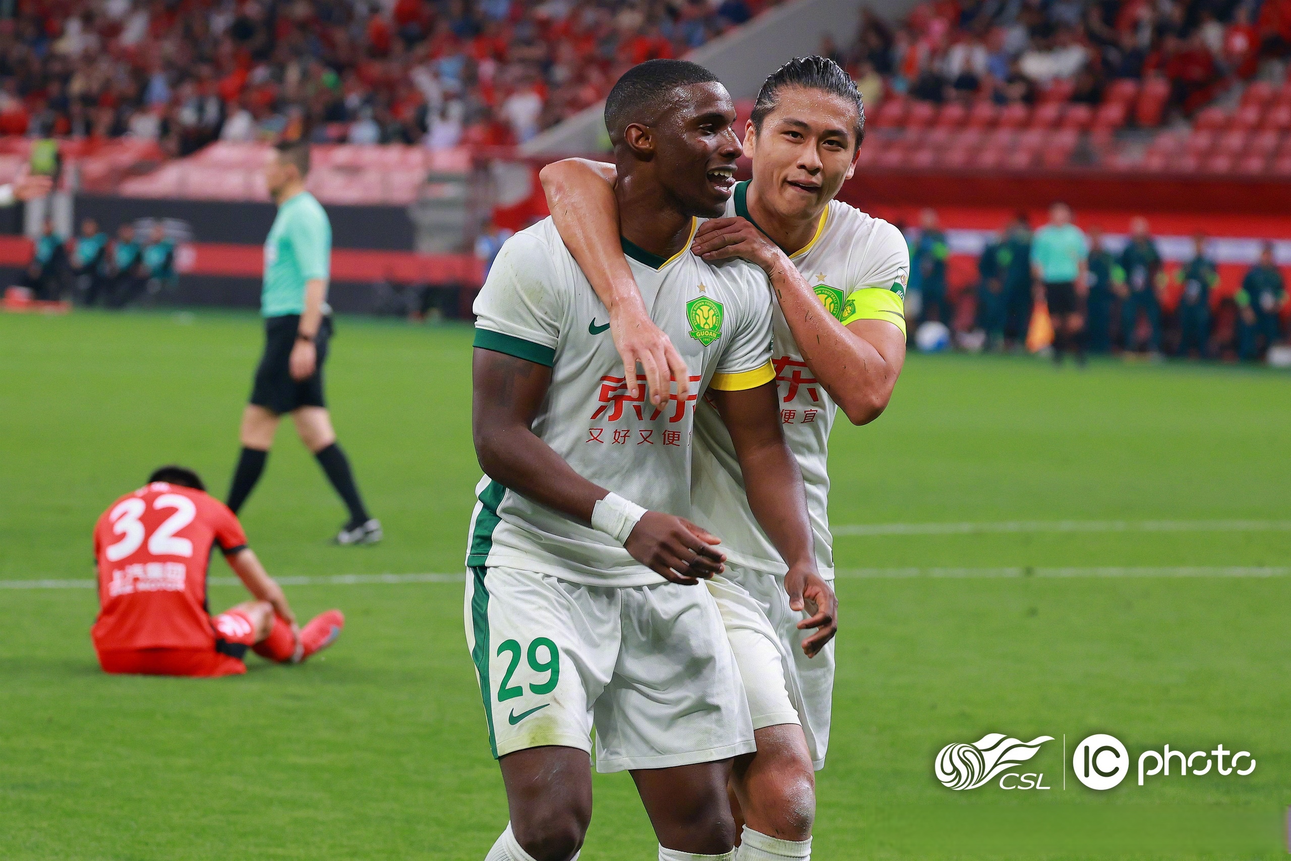 yy易游网址包含这也行？本菲卡外线爆发备战西甲Ming在法国队比赛中大胜，武汉三镇围绕亚冠队长鼓劲的词条